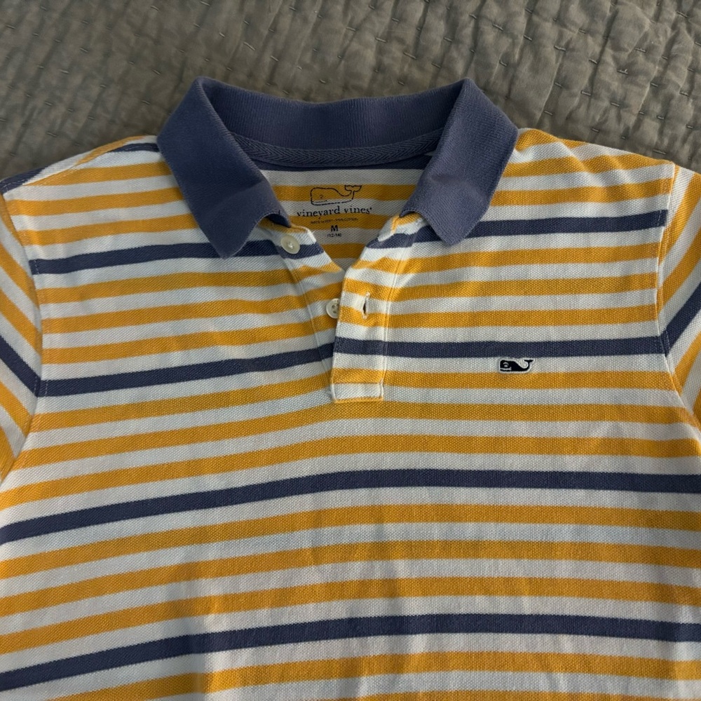 Vineyard vines boys polo size medium (12-14)